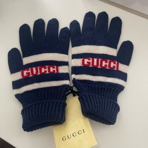 Gucci Gloves, Size Small